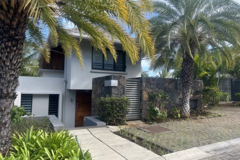 3 bedrooms Villa in Tamarin, Mauritius No. 110449 17