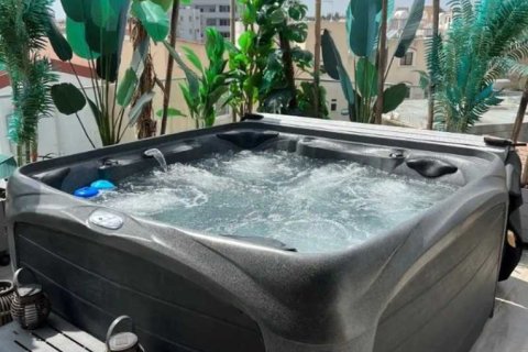 2 bedrooms Penthouse in Mesa Geitonia, Cyprus No. 33211 6