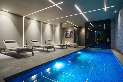 5 bedrooms Villa in Cannes, France No. 69157 11