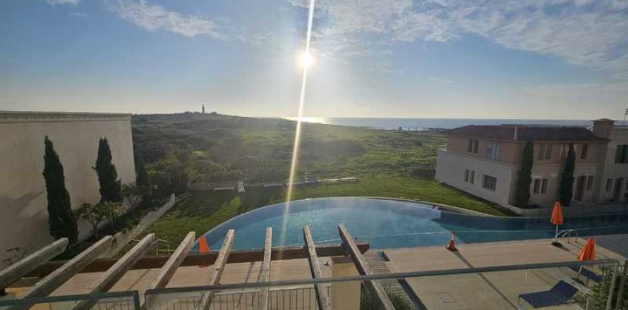 3 dormitorios Apartment en Paphos, Cyprus No. 79132