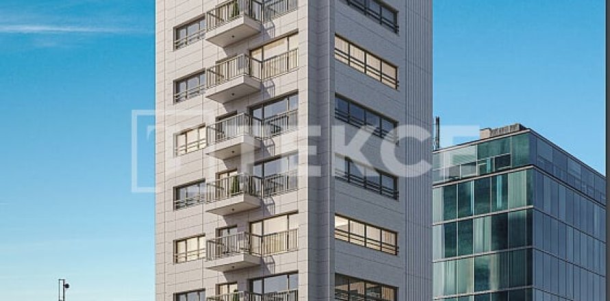 3 bedrooms Apartment in Istanbul, Turkey No. 82577