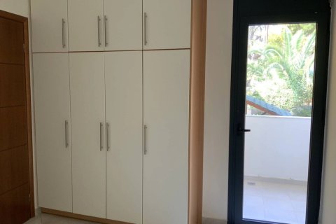 6 bedrooms Apartment in Salamis, Greece No. 109225 3