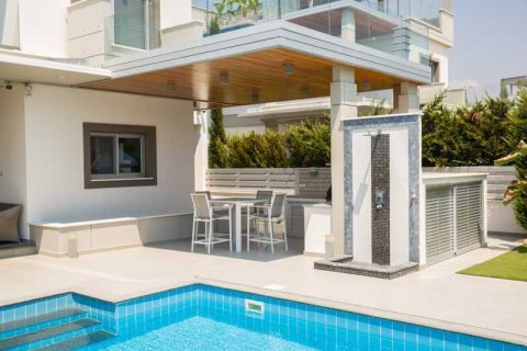 4 chambres Villa à Agios Tychonas, Cyprus No. 84354 4