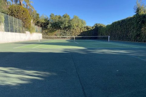 2 dormitorios Apartment en Vallauris, France No. 75769 4