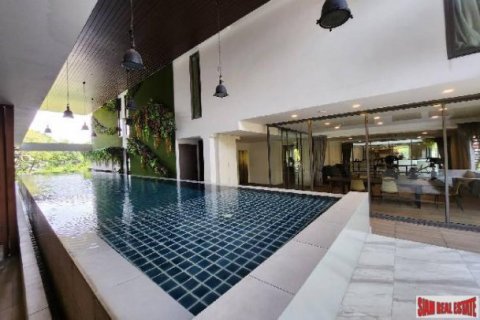 2 bedrooms Apartment in Bangkok, Thailand No. 98135 19