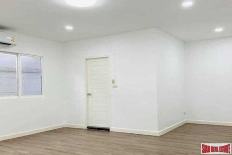 4 dormitorios House en Bangkok, Thailand No. 96093 10