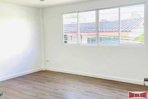 4 dormitorios House en Bangkok, Thailand No. 96093 15