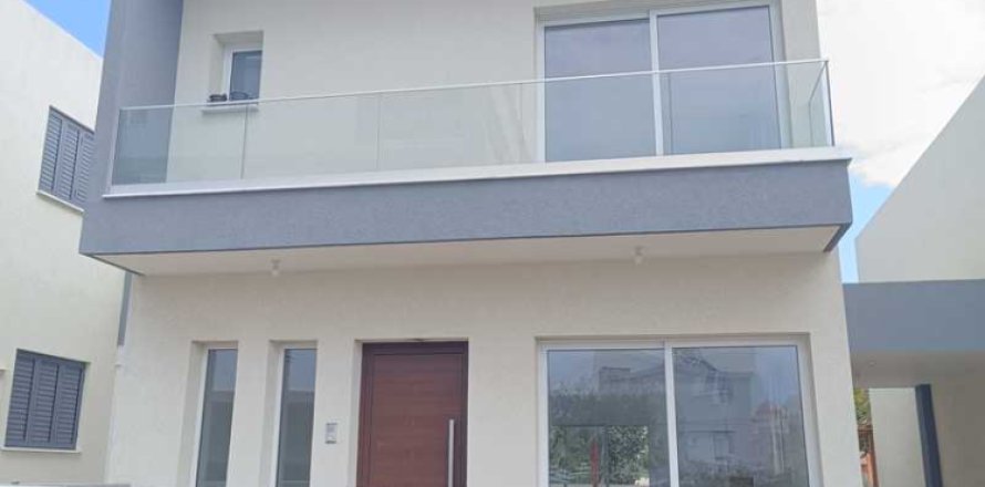 4 bedrooms House in Limassol, Cyprus No. 84451