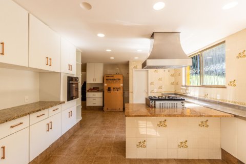 8 bedrooms Villa in Rio de Janeiro, Brazil No. 81946 17