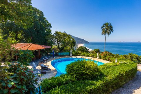 8 bedrooms Villa in Rio de Janeiro, Brazil No. 81946 3