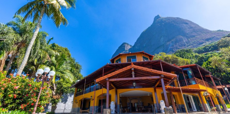 8 bedrooms Villa in Rio de Janeiro, Brazil No. 81946