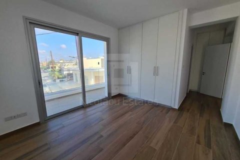 5 bedrooms House in Paphos, Cyprus No. 78644 12