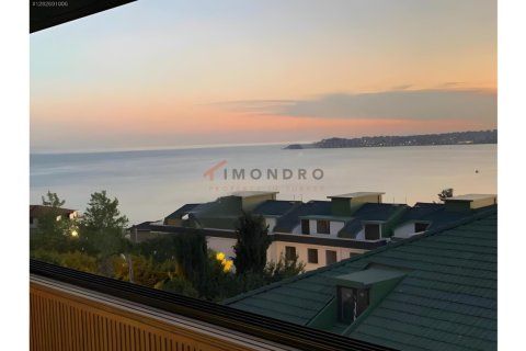 4 bedrooms Apartment in Bueyuekcekmece, Turkey No. 121531