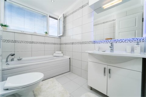 3 rooms Apartment in Tri Phuong, Vietnam No. 21171 6