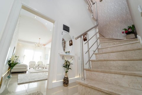 3 rooms Apartment in Tri Phuong, Vietnam No. 21171 3