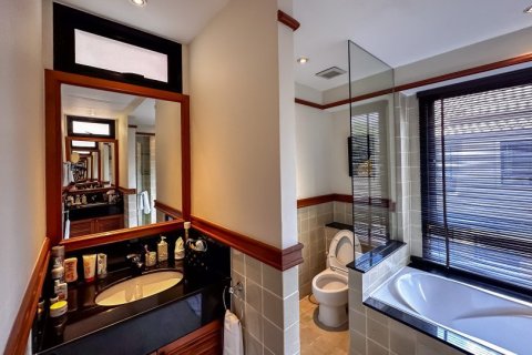 3 bedrooms Villa in Phuket, Thailand No. 97135 18