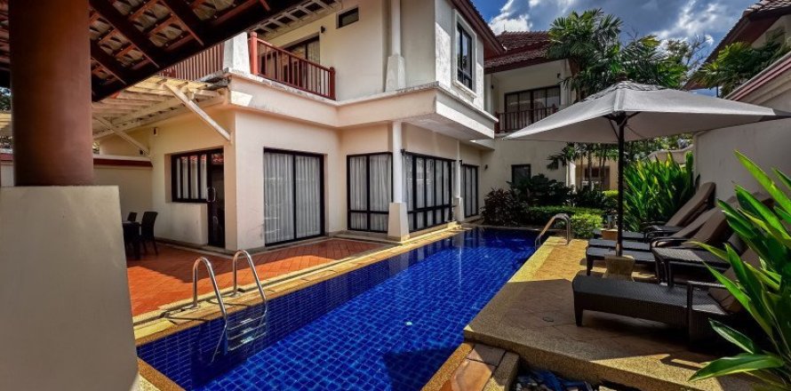 3 bedrooms Villa on the Phuket, Thailand No. 97135