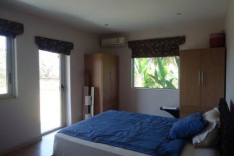 4 bedrooms Land in Ko Lanta Yai, Thailand No. 96569 7