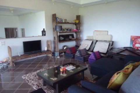 4 bedrooms Land in Ko Lanta Yai, Thailand No. 96569 11