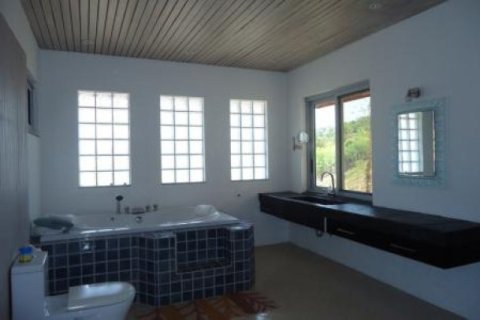 4 bedrooms Land in Ko Lanta Yai, Thailand No. 96569 13