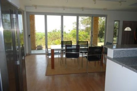 4 bedrooms Land in Ko Lanta Yai, Thailand No. 96569 2