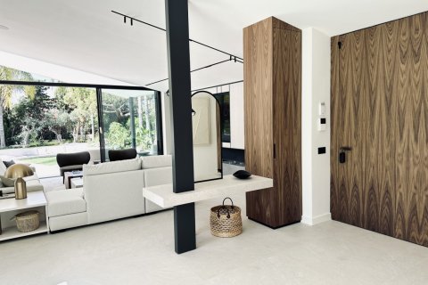 Вилла с 5 спальнями в Tan Xuan, Вьетнам №83970 17