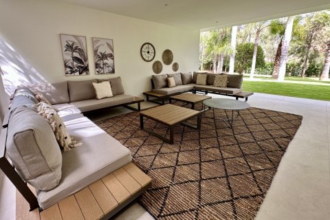 Вилла с 5 спальнями в Tan Xuan, Вьетнам №83970 4