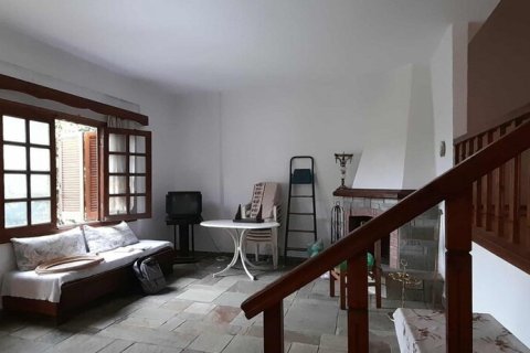 Дом с 5 спальнями в Салоники, Греция №113009 4