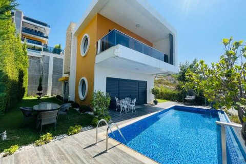 5 habitaciones Villa en Kargicak, Turkey No. 17695