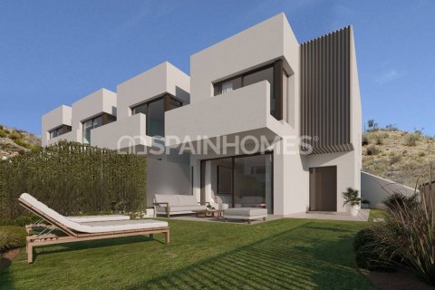 4 dormitorios Villa en Rincón de la Victoria, Spain No. 25844