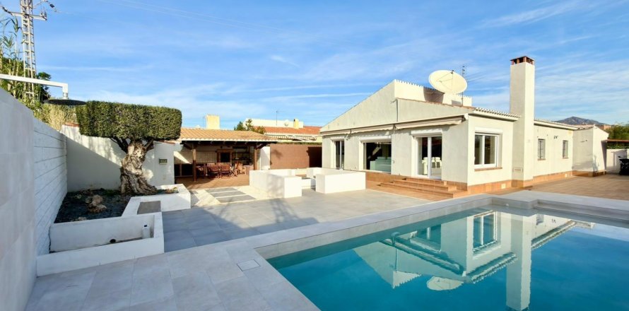 3 bedrooms Apartment in El Campello, Spain No. 124802