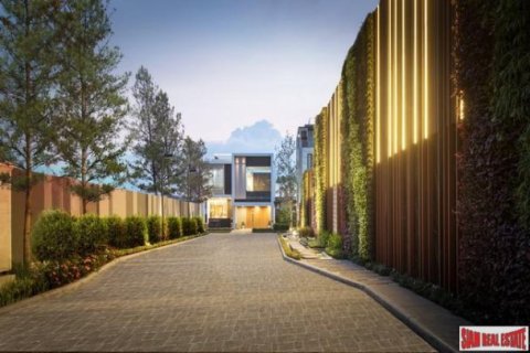 3 bedrooms Villa in Bangkok, Thailand No. 96980 15