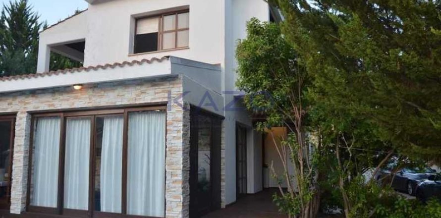 4 bedrooms House in Laneia, Cyprus No. 73705