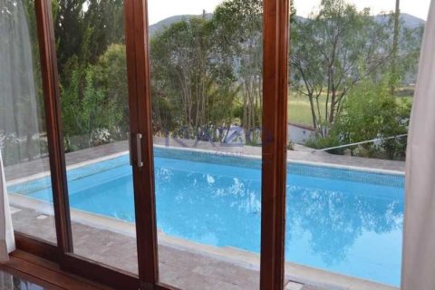 4 bedrooms House in Laneia, Cyprus No. 73705 8