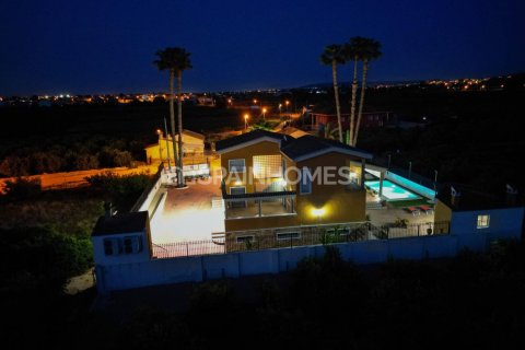 5 bedrooms Villa in Tan Binh, Vietnam No. 88325 27