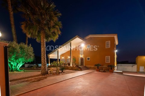 5 bedrooms Villa in Tan Binh, Vietnam No. 88325 3