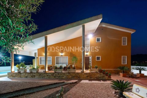 5 bedrooms Villa in Tan Binh, Vietnam No. 88325 4