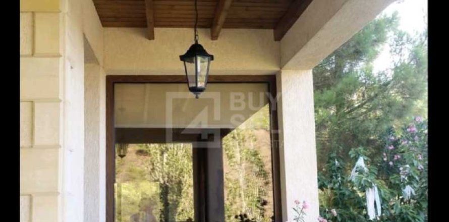 3 bedrooms House in Kato Platres, Cyprus No. 63328