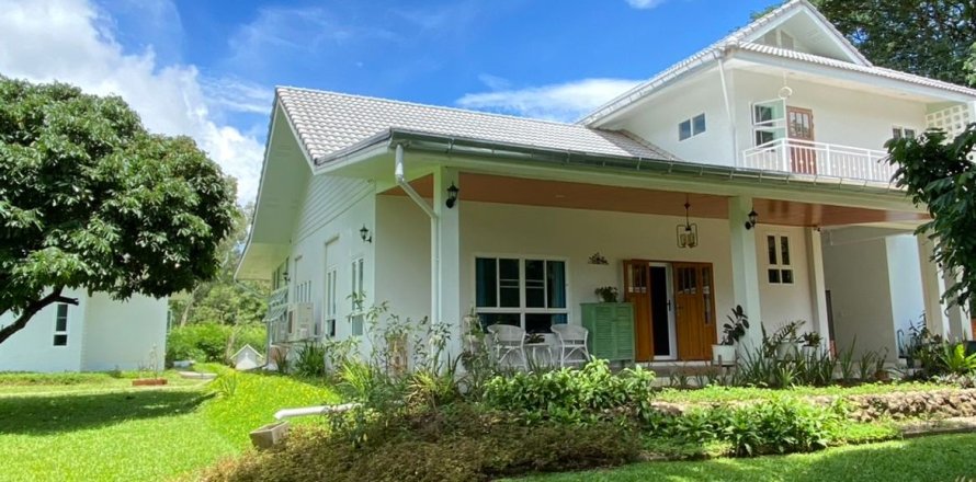 4 bedrooms House in Chiang Mai, Thailand No. 97519