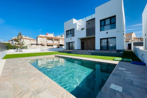 5 dormitorios Villa en Torrevieja, Spain No. 117017