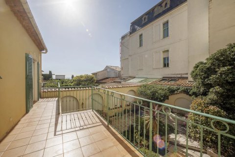 5 chambres House à Cannes, France No. 68023 2