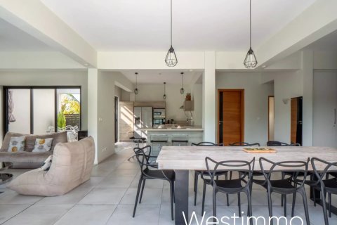 3 bedrooms Apartment in Black River, Mauritius No. 79800 7