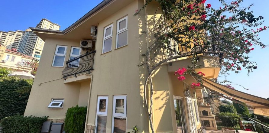 4 rooms Villa in Kargicak, Turkey No. 21237