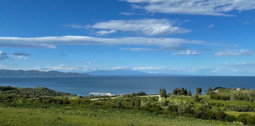 Вилла с 5 спальнями в Иерисос, Греция №72301