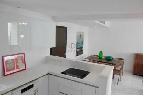 Квартира с 2 спальнями в Лимассол, Кипр №102154 13