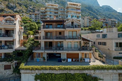 2 bedrooms Apartment in Kotor, Montenegro No. 66960 2