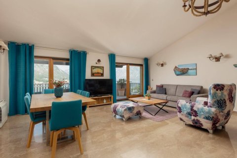2 bedrooms Apartment in Kotor, Montenegro No. 66960 11