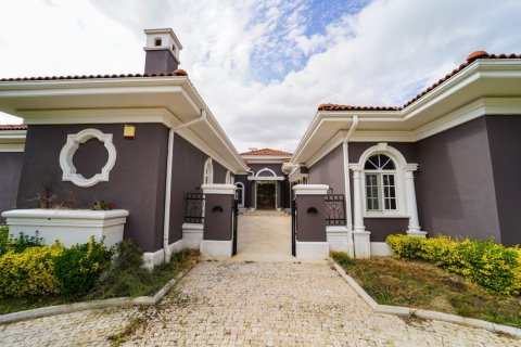 10 bedrooms Villa in Khanh Hoa, Vietnam No. 15810 1