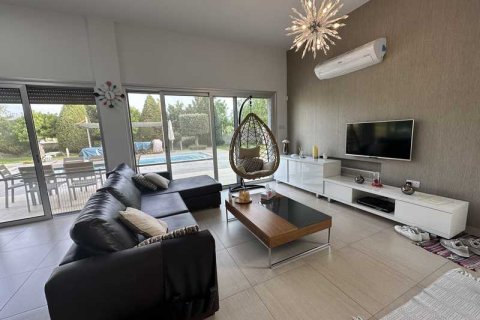 4 bedrooms House in Palodeia, Cyprus No. 66532 13