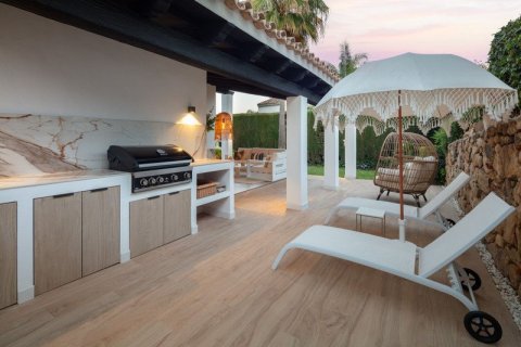 4 bedrooms Villa in Thuan Nam, Vietnam No. 27571 7